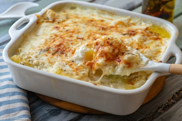 سهلة ولذيذة.. طريقة عمل البطاطا بالبشاميل منوعات الاسبوع طريقة عمل البطاطا بالبشاميل.. تعتبر البطاطا بالبشاميل من الأطباق الحلوة والخفيفة التي يحبها