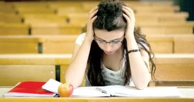 الإجازة بتخلص.. خطوات علاج اكتئاب بداية الدراسة صحة وطب المدارس على الأبواب، والإجازة على مشارف النهاية، هذه الجملة كفيلة بجعل البعض يشعر بالاكتئاب والخوف والتوتر والقلق، والكثير م