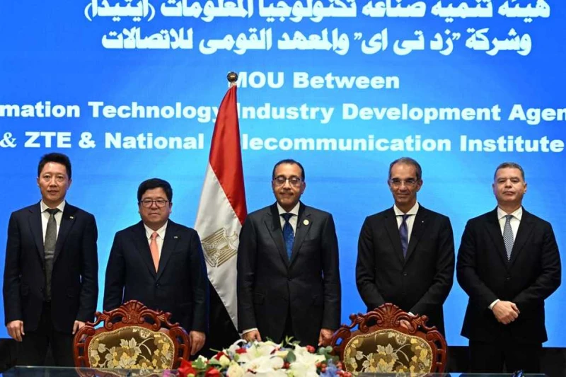 ب300 مليون دولار.. مدبولي يشهد توقيع 5 مذكرات تفاهم للتعاون بالاتصالات وتكنولوجيا المعلومات مع الصين شهد الدكتور مصطفى مدبولي، رئيس مجلس الوزراء،