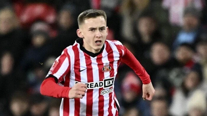 -منافسة قوية مرتقبة بين ثلاثي الدوري الإنجليزي على صفقة جديدة .. وفقا لتقارير صحفية فإن ليفربول وتشيلسي يتنافسون على التعاقد مع كريس ريج نجم سندرلاند