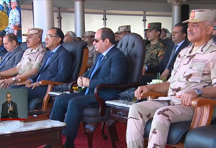 الرئيس السيسي: التحديات الراهنة مثلت اختبارا حقيقا لإرادة مصر للحفاظ على السلام قال الرئيس عبد الفتاح السيسي، إن الدولة المصرية ليس لديها أي أجندة خفية تجاه أحد، وأن الحرب هي حالة 