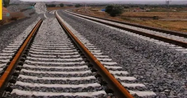 كتب أيمن بحر تستعد وزارة النقل ممثلة فى الهيئة القومية لسكك حديد مصر لعودة حركة قطارات السكة الحديد إلى منطقة سيناء الحبيبة من جديد بعد توقف استمر