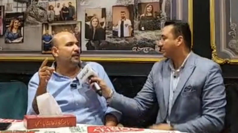 مطعم صبحي كابر.. المالك الجديد يكذب أذكى رجل في العالم نفى المالك الجديد لمطعم صبحي كابر، هاني الإمام، ادعاء مالكه السابق اضراره إلى بيعه مطعمه بعد