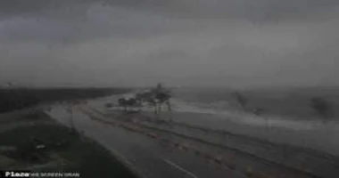 الأرصاد الجوية الوطنية الأميركية إعصار ميلتون بلغت سرعتها حوالى 100 ميل فى الساعة كتبأيمن بحر أعلنت هيئة الأرصاد الجوية الوطنية الأميركية أن إعصار ميلتون كان مصحوبا برياح قصوى بلغت