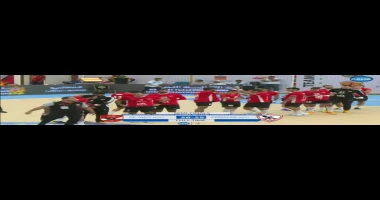 الأهلي المصري يتأهل إلى نهائي الافريقي لكرة اليد بعد الفوز على شقيقه الزمالك كتب حماده القط الأهلي يتأهل للنهائي الإفريقي في كرة اليد بعد فوزة على شقيقة الزمالك بفرق هدف في الوقت ا