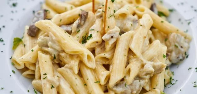 أفضل طريقة لعمل المكرونة بالقشطة خطوة بخطوة والمكونات في كل منزلتعد المكرونة من الأطعمة اللذيذة والشهية بمختلف أنواعها وأصنافها، تعرف على أفضل طريقة