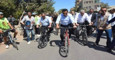 كتب استهل اللواء أشرف الجندي محافظ الغربية و الدكتور أشرف صبحي وزير الشباب والرياضة ، جولتهم التفقدية بمركز ومدينة بسيون بقيادة ماراثون للدراجات بمشاركة ٥٠ شاب من أبناء عروس الدلتا