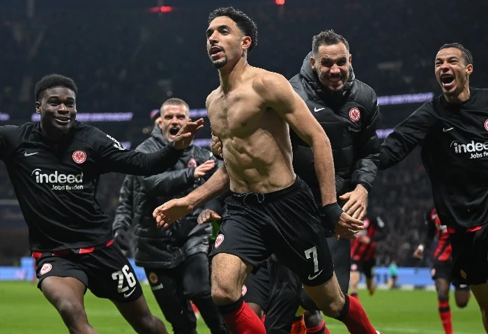 شاهد أهداف مباراة بايرن ميونخ وفرانكفورت بالدوري الألماني (فيديو) شاهد أهداف مباراة بايرن ميونخ وفرانكفورت بالدوري الألماني، انتهت أحداث الشوط الأول