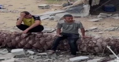 متابعة السيد معروف قتل 24 مواطنا وإصابة العشرات بعد الغارات الإسرائيلية 24 شخصا على الأقل قتلوا وأصيب 93 آخرون بعد غارات جوية إسرائيلية أصابت مسجدا