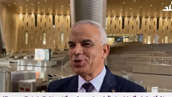 مدير الترميم: قطع أثرية عمرها 700 ألف سنة تعرض بالمتحف المصري الكبيرقال عيسى زيدان المدير التنفيذي للترميم ونقل الآثار بالمتحف المصري الكبير، أن بداية التشغيل التجريبي في المتحف تم