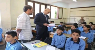 كتبمحمود شتا واصل السيد محمد عبد اللطيف وزير التربية والتعليم والتعليم الفنى، صباح اليوم، جولاتة الميدانية بزيارة (٦) مدارس بمنطقة حدائق القبة