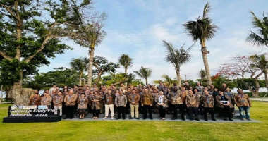 كتب - محمود الهندي وفد وزارة التعليم العالي والبحث العلمي يشارك بفاعلية في مبادرة بوابات التعلم الرقمي العام بإندونيسيا تنفيذا لتوجيهات د.أيمن عاشور