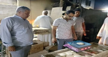 أسيوط سيد زعزوع محافظ أسيوط حملات تموينية على قطاع المخابز والمحلات العامة وتحرير 112 محضر تمويني متنوع بمركزي القوصية والبداري أكد اللواء دكتور هشام