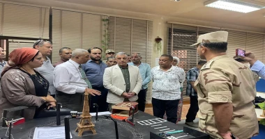 كتبت أمل عبد الرحيم تفقد اللواء طيار أ.ح أكرم محمد جلال محافظ الإسماعيلية، مساء اليوم الأربعاء، المدرسة الفنية التجريبية العسكرية المتقدمة لتكنولوجيا