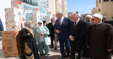 كتبمحمود شتا محافظ الغربية يسلم 80 جهاز ل 20 فتاة من المقبلات على الزواج ضمن احتفالات المحافظة بالعيد القومي 226 سلم اللواء أشرف الجندي محافظ الغربية