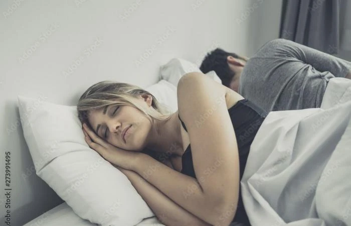 لابد أن النوم أمر بالغ الأهمية لصحتنا واستمرارنا، لكن مع تحول قلة النوم إلى مشكلة متنامية في جميع أنحاء العالم، أصبح من المهم الآن فهم العوامل التي