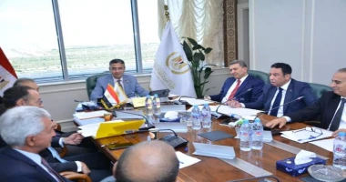 كتب - محمود الهندي وزير التموين يعقد اجتماعا موسعا مع رئيس الاتحاد العام للغرف التجارية ورئيس غرفة الصناعات الغذائية عقد الدكتور شريف فاروق، وزير