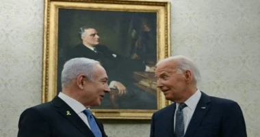 متابعة السيد معروف بايدن ورئيس الوزراء الإسرائيلي وخطط ضرب إيران من المتوقع أن يجري الرئيس الأميركي، جو بايدن، مكالمة هاتفية حاسم مع رئيس الوزراء