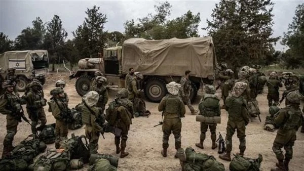 40 ألف جندي الاحتلال يدفع بقوته الضاربة لمزارع شبعا.. ومحلل فلسطيني: لن ينسحب من لبنانفي ظل التصعيد المستمر على الحدود اللبنانية الإسرائيلية، تتسارع وتيرة العمليات العسكرية مع تزاي