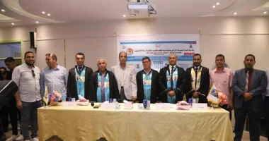 قنا ممدوح السنبسى رسالة ماجستير بزراعة قنا: استخدام المصادر الميكروبية في تصنيع جسيمات نانوية.. طريقة فعالة وصديقة للبيئة الباحث يؤكد: يمكن تطبيقها في المجالات الزراعية والطبية الح