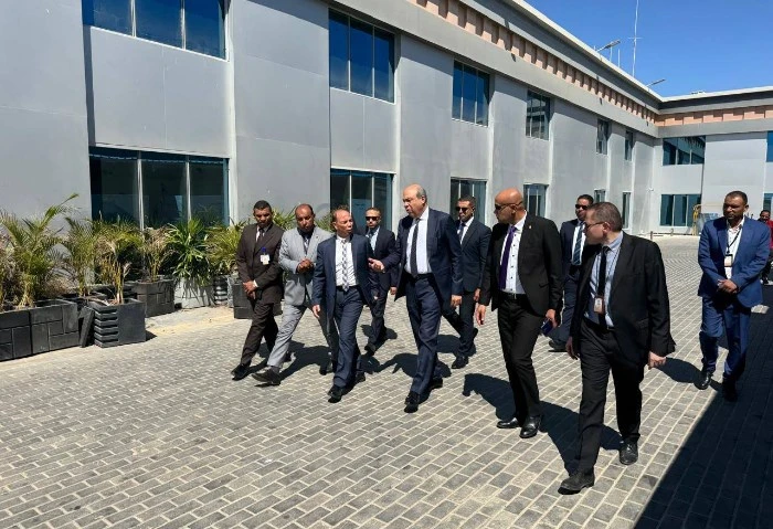 جولة تفقدية لوزير الطيران المدني بمطار العلمين الدولي لمتابعة حركة التشغيل أجرى سامح الحفني وزير الطيران المدني، جولة تفقدية لمطار العلمين الدولي وذلك لمعاينة المواقع المتوقع توسعت