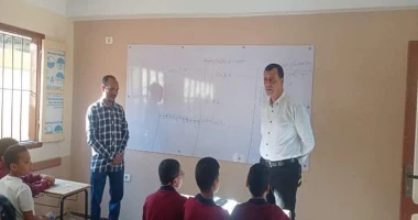 قنا ممدوح السنبسى وكيل وزارة التربية والتعليم بقنا يقوم بزيارة مفاجئة لمدارس ادارة دشنا التعليمية في سياق المتابعة الميدانية المفاجئة التي يجريها الدكتور محمد السيد وكيل وزارة التر