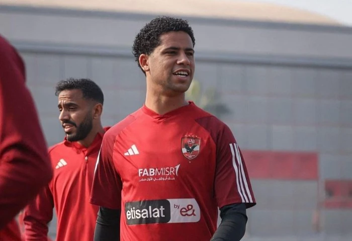 كوب شاي يورط رضا سليم مع الأهلي، هل وجه المغربي شتائم لنادي القرن؟(فيديو) ضجت مواقع التواصل الاجتماعي، خلال الساعات الماضية وشن مستخدمو المنصات هجوما شديدا على لاعب الأهلي رضا سليم