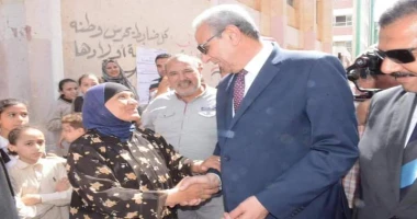 كتبمحمود شتا حافظ الغربية يلتقى عددا من المواطنين ويستمع إلى مطالبهم ومشكلاتهم ويوجه بدراستها وحلها على الفور الجندي:نحرص على التواصل وجها لوجه مع المواطنين لنضع ايدينا على المشاكل