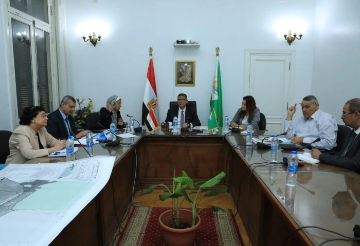 الجيزة تبحث مشروع تحديث المخطط الاستراتيجي والأحوزة العمرانية للمدن والقرى عقد المهندس عادل النجار، محافظ الجيزة، اجتماعا موسعا لاستعراض مشروع تحديث