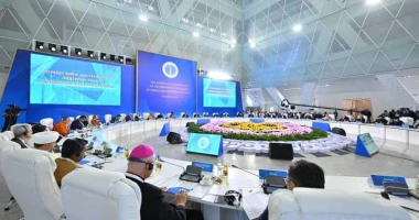 كتب - محمود الهندي حكماء المسلمين يشارك في أعمال اجتماع الأمانة ال22 لمؤتمر زعماء الأديان العالمية والتقليدية بكازاخستان شارك الأمين العام لمجلس