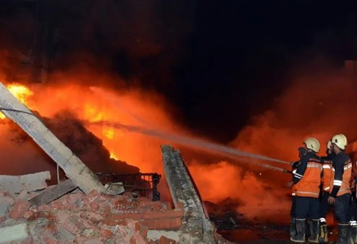 جهاز مدينة 6 أكتوبر يكشف تفاصيل حريق محطة صرف صحي كشف المهندس محمد عمرو بن العاص نائب رئيس جهاز تنمية مدينة 6 أكتوبر، عن تفاصيل حريق محطة صرف صحي