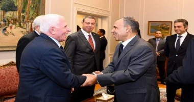 متابعة سيد زعزوع وزير الخارجية والهجرة يستقبل وفد حركة فتح الفلسطينية استقبل د. بدر عبد العاطي وزير الخارجية والهجرة يوم السبت ١٢ أكتوبر وفدا من حركة