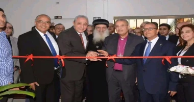 كتب محمود شتا افتتح اللواء أشرف الجندي محافظ الغربية، مساء اليوم ، يرافقه الدكتور محمد حسين رئيس جامعة طنطا و الدكتور القس أندريه زكي، رئيس الطائفة