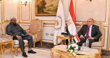 كتب أيمن بحر ضمن فعاليات إسبوع القاهرة السابع للمياه واسبوع المياه الافريقى التاسع .. إستقبل السيد الأستاذ الدكتور هانى سويلم وزير الموارد المائية والرى السيد إبراهيم محمد على نائب