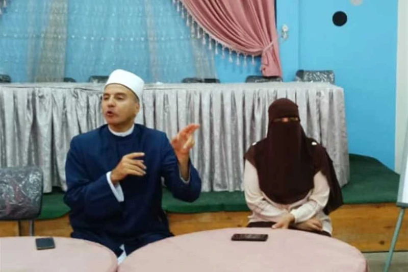 ندوة عن الأخلاق الفاضلة لطالب العلم بمجمع هدى شعراوي بكفر الشيخ في إطار مبادرة الرئيس عبدالفتاح السيسي، رئيس الجمهورية، بداية جديدة لبناء الإنسان للتنمية البشرية، عقد مجمع هدى شعرا