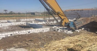 اسيوط سيد زعزوع محافظ أسيوط: إزالة ل 6 حالات تعدي على أراضي زراعية ومخالفة بناء بمراكز أسيوط وصدفا و أبوتيج وحي شرق قال اللواء دكتور هشام أبوالنصر