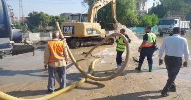أسيوط سيد زعزوع مياه أسيوط تعلن عن تسريب بخط طرد صرف محطة صرف صحي البركة قطر 800 مم ..فرق الصيانه تعمل علي قدم وساق للكشف عن موقع الخط . شركة مياه