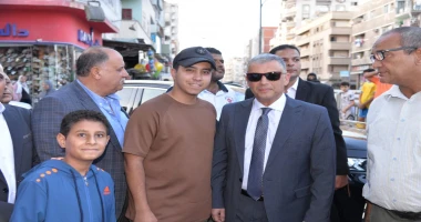 كتبت أمل عبد الرحيم قام اللواء طيار أ.ح أكرم محمد جلال محافظ الإسماعيلية، مساء اليوم السبت، بجولة ميدانية لتفقد أعمال تطوير وإعادة فتح شارع مصر أمام