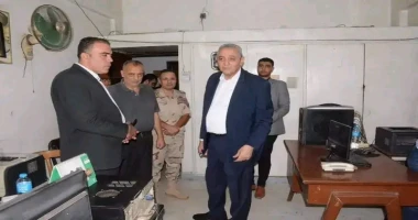 كتبمحمود شتا -الجندي يؤكد على تسهيل الإجراءات وسرعة تقديم الخدمات وحسن استقبال المواطنين قائلا (احنا هنا عشان نخدم المواطن) قام اللواء أشرف الجندي محافظ الغربية، صباح اليوم بجولة ت