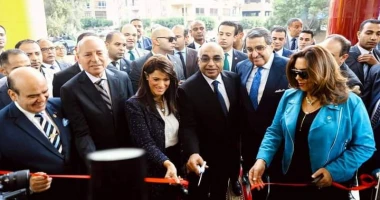 وزراء التخطيط والتنمية الاقتصادية والتعاون الدولي والتنمية المحلية والعدل ومحافظ القاهرة يفتتحون مركز خدمات مصر بمنطقة المقطم القاهرة كتبمحمود شتا خدمات مصر أول مركز نموذجي لتقديم 