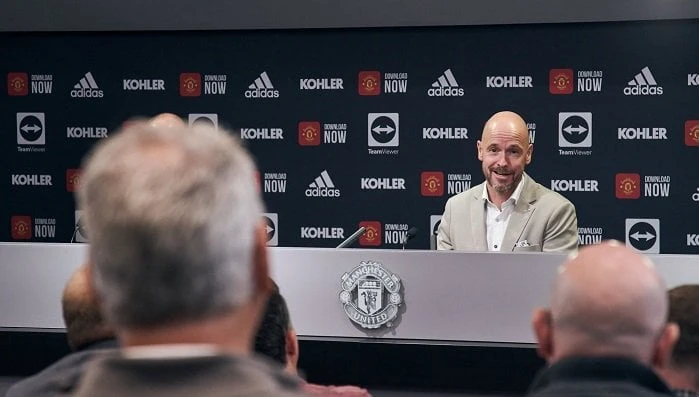 تين هاج: تكهنات وسائل الإعلام لا تؤثر على مانشستر يونايتدأكد المدرب الهولندي إريك تين هاج المدير الفني لفريق مانشستر يونايتد الإنجليزي إن ما يدور في وسائل الإعلام حول مانشستر يوناي