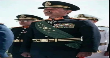 كتب :دكتور فوزي الحبال ولد محمد أنور السادات في 25 ديسمبر 1918 في قرية ميت أبو الكوم بمحافظة المنوفية في مصر. و السادات تخرج من الكلية الحربية