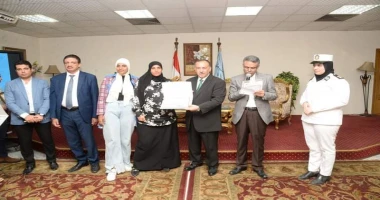 أسيوط سيد زعزوع محافظ أسيوط يشهد حفل تكريم أسر 17 من شهداء الوطن ونزهة نيلية إلى مدينة أبوتيج شهد اللواء دكتور هشام أبوالنصر محافظ أسيوط، تكريم أسر 17 من شهداء الوطن بقاعة الإستقبا