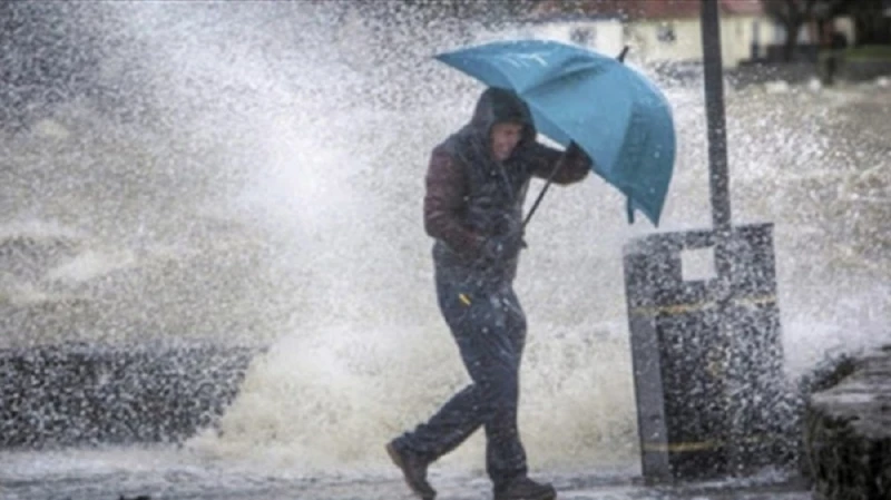 تحذير من حالة الطقس خلال ساعات منخفض جوي عميق يقلب موازين رعد وبرق وأمطارتحذير من حالة الطقس خلال ساعات منخفض جوي عميق يقلب موازين رعد وبرق وأمطار.. لا تزال التقلبات الجوية تؤثر عل