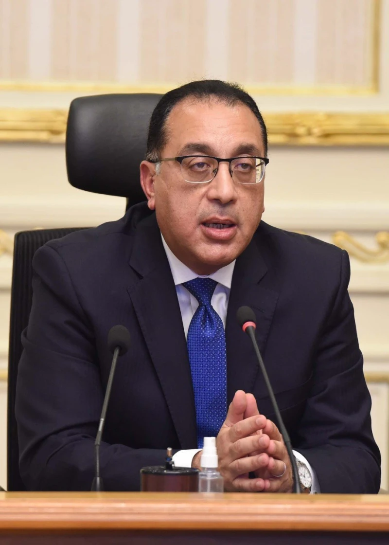 رئيس الوزراء: حجم المشروعات التنموية بمحافظة المنيا كبير جداأكد الدكتور مصطفى مدبولي، رئيس مجلس الوزراء، أن الطفرة الكبيرة التي شهدتها شبكة الطرق تسهل من جذب الاستثمارات للمحافظات،