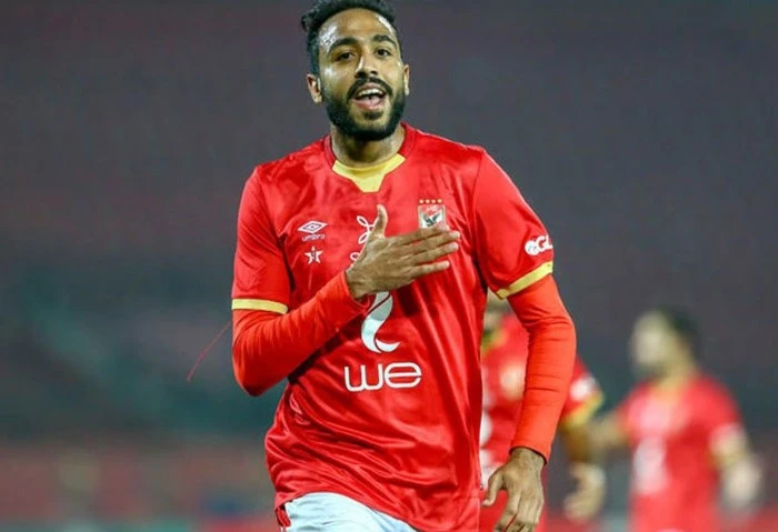 طلب عاجل من كهربا ل الخطيب بعد تغريمه وترحيله من الإمارات وبيبو يرفض فجر مصدر داخل بعثة الفريق الأول لكرة القدم بالنادي الأهلي المتواجدة في الإمارات لخوض منافسات بطولة كأس السوبر ا