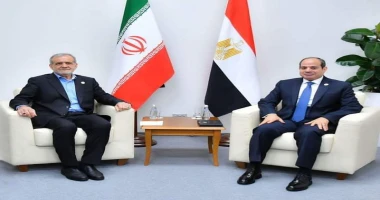 متابعة سيد زعزوع السيسي يلتقي مع الرئيس الإيراني مسعود بزشكيان، على هامش قمة تجمع البريكس التقى السيد الرئيس عبد الفتاح السيسي مع الرئيس الإيراني