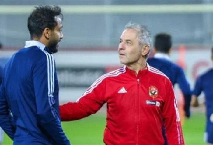 إزازة في الهواء تفاصيل خناقة كهربا وكولر عقب مباراة الأهلي وسيراميكا كليوباترا كشف مصدر داخل النادي الأهلي، تفاصيل المشادة القوية التي حدثت بين محمود