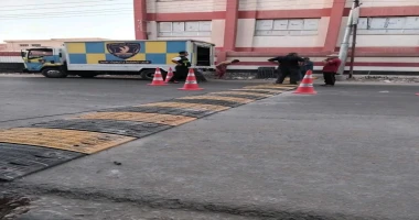 في استجابة سريعة من محافظ البحيرة إنشاء مطب صناعي أمام مدارس قراقص للحفاظ على أرواح أبنائنا الطلاب متابعه أحمد القطعاني في استجابة سريعة لمطالب عدد