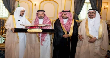 علاء حمدي الكلي زيارة وزير الشؤون الإسلامية للباحة مثمرة وجهوده كبيرة فهو بحق صانع الاعتدال زار معالي وزير الشؤون الإسلامية والدعوة والإرشاد الشيخ الدكتور عبداللطيف بن عبدالعزيز آل